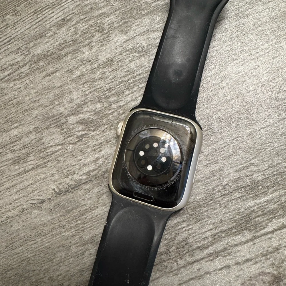 Black Smartwatch with Starlight frame